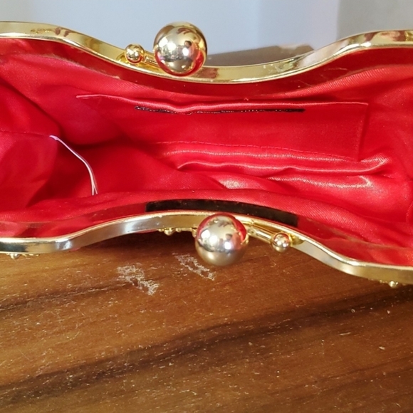 Jessica McClintock Evening Purse Red Satin Gold Chain Kiss Lock - Picture 7 of 8